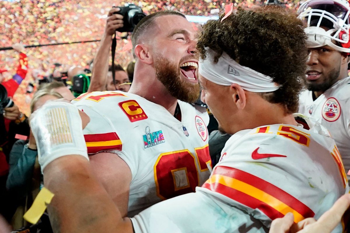 FanDuel's tweet photo. True or False? ✍️

Patrick Mahomes &amp; Travis Kelce are the best NFL duo of all-time. https://t.co/SuLoHK9D0s