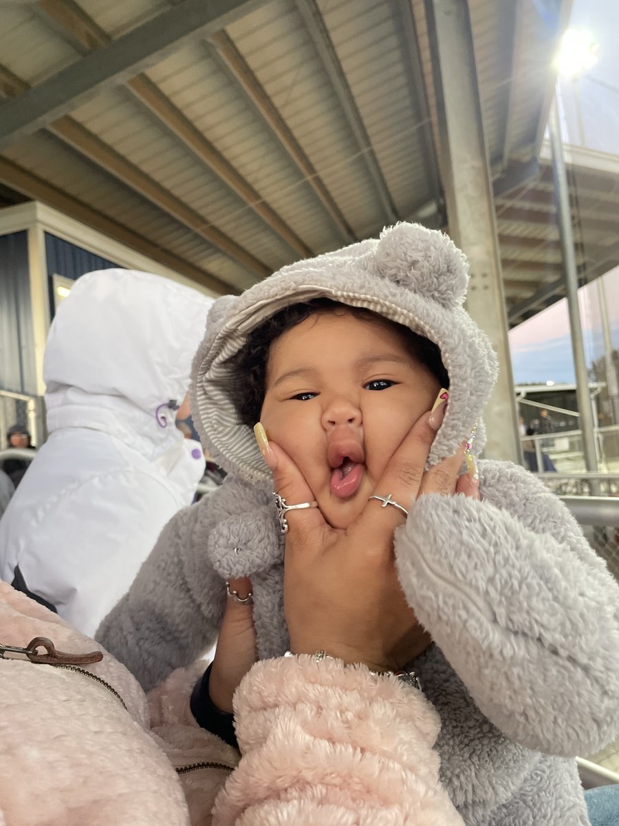 itskaitlynnnnn_'s tweet photo. hi twitter.🧸 https://t.co/ckpE72TSPj
