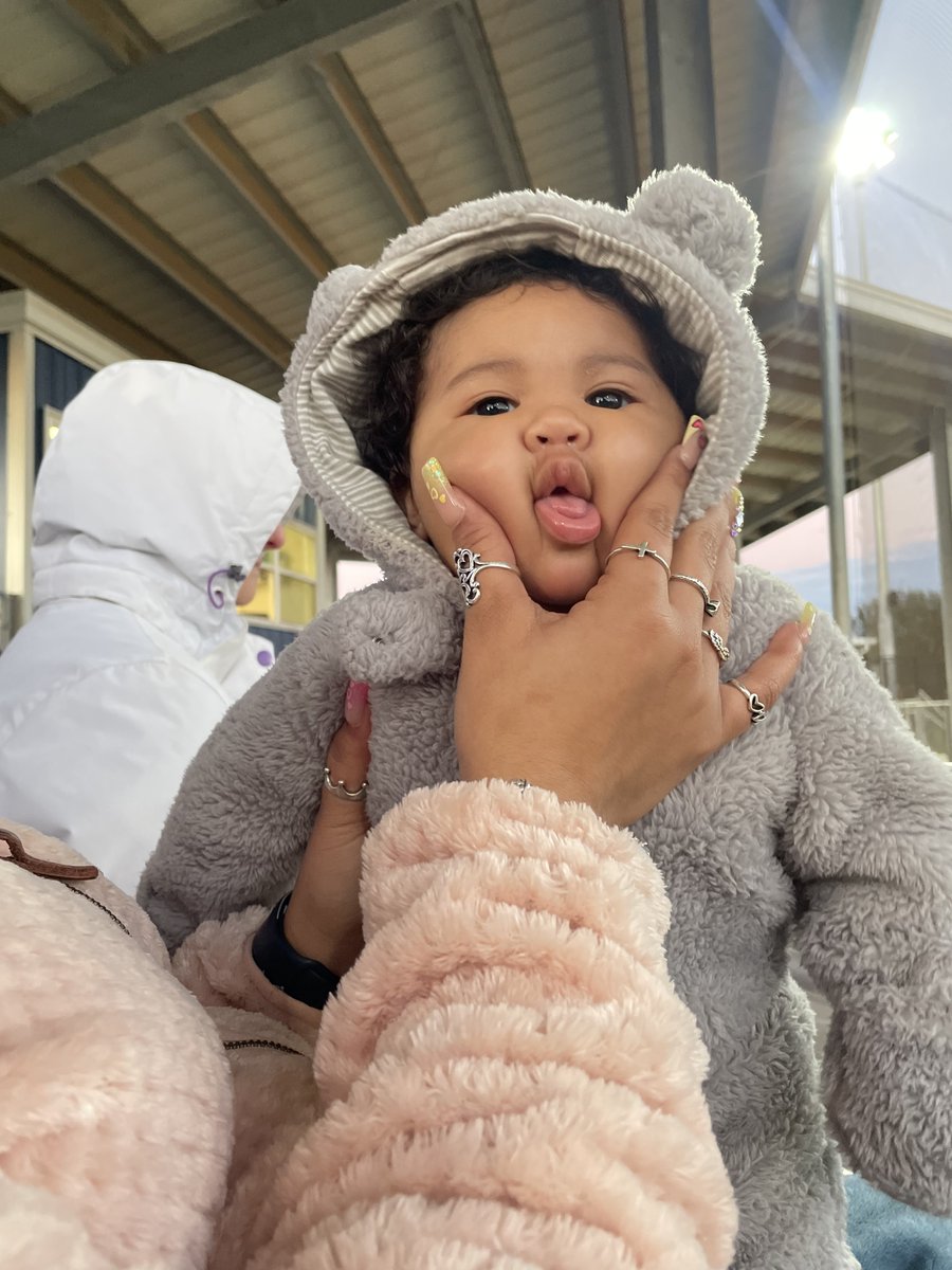 itskaitlynnnnn_'s tweet photo. hi twitter.🧸 https://t.co/ckpE72TSPj