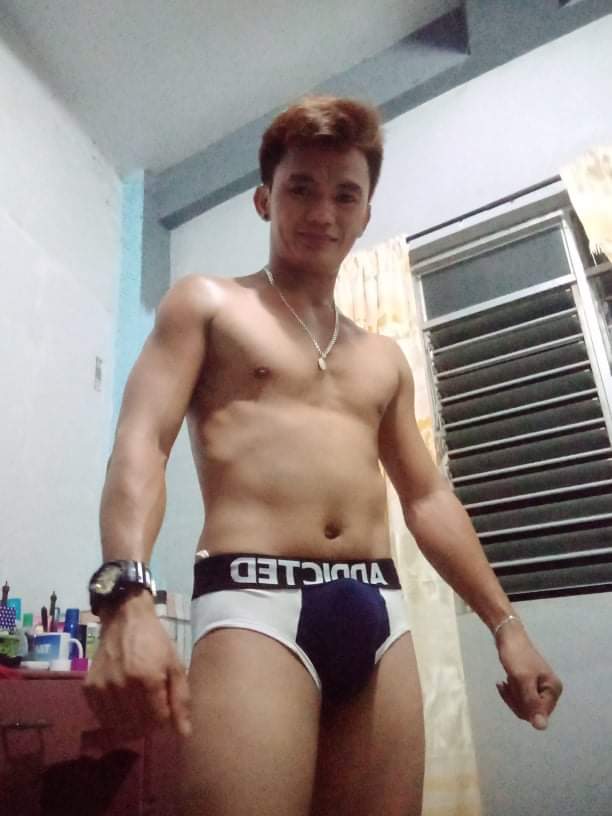 NCaffrey69's tweet photo. Country: Philippines / Name: jeffrey muerong de guzman / Cock Rating: 5/10 https://t.co/gG4STpb6iW