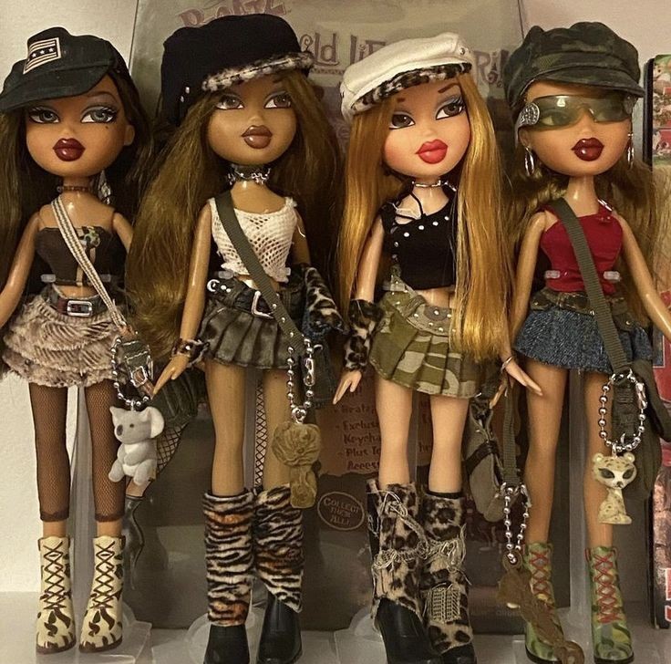 Uwilldielmao's tweet image. Imagine having these perfect girls on your shelf watching you goon all day lmaoo. Imagine them staring at you. They want you to send for them and to worship their perfection