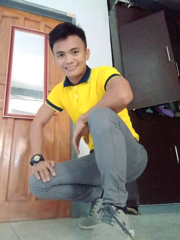 NCaffrey69's tweet photo. Country: Philippines / Name: jeffrey muerong de guzman / Cock Rating: 5/10 https://t.co/rpVT2g6u3O