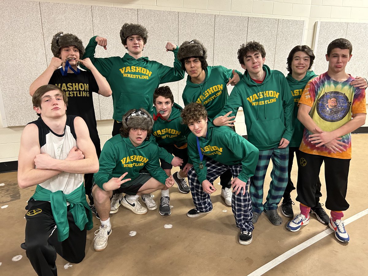 Vashon Wrestlers placed 4th at Regionals and send 3 to state. The state tournament is at the Tacoma Dome and wrestling starts at 10 am on Friday and Saturday. Tickets are available at the door and also through wiiaa.com!