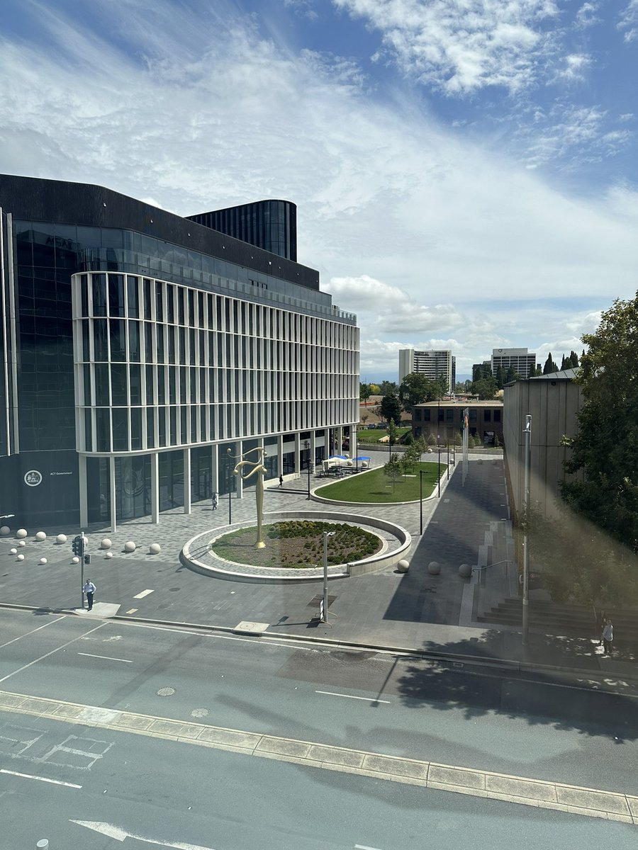 Today visiting #ANU 🔬🥼👩🏻‍🔬! #Canberra