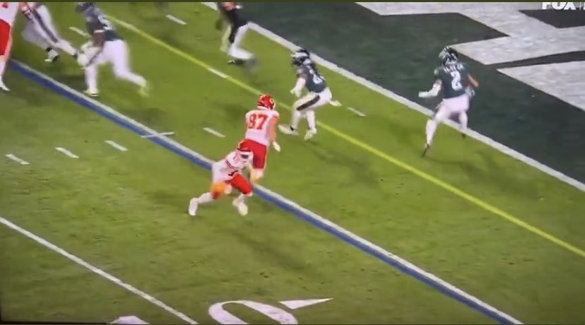 BrendenDeeg_'s tweet photo. Two blown coverages in the red zone just can’t happen. Thats the game right there. https://t.co/tlNzFWbTh9