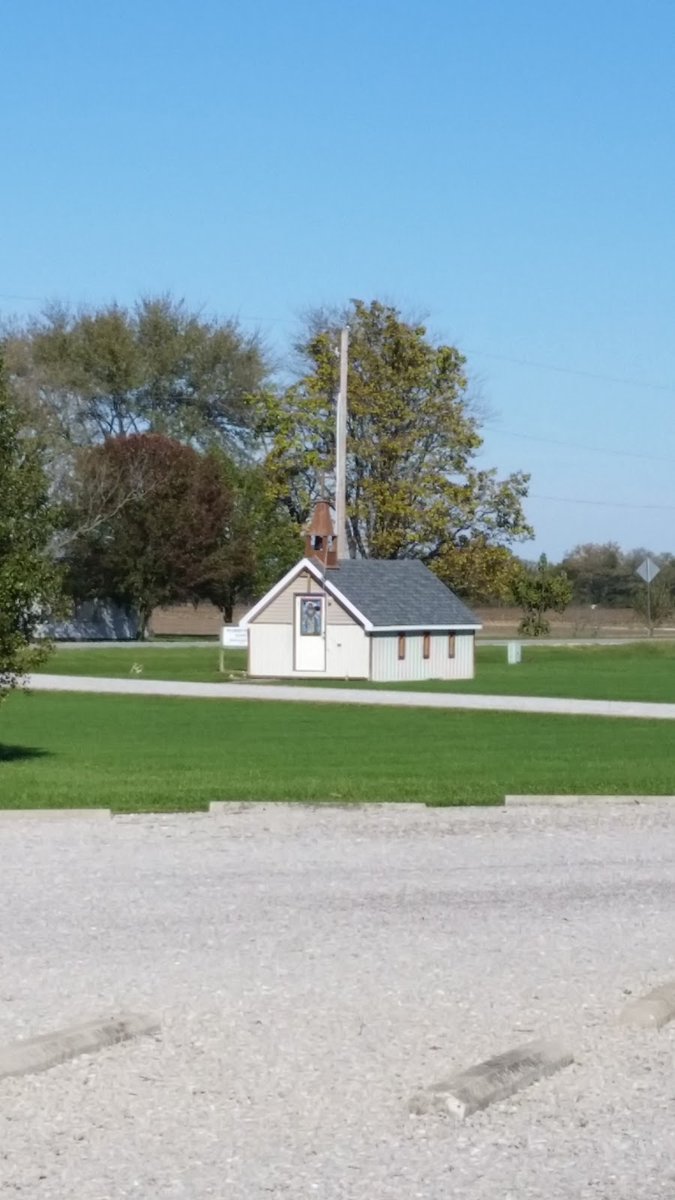 New town every hour on Twitter "St. Elmo, Illinois Population 1,403