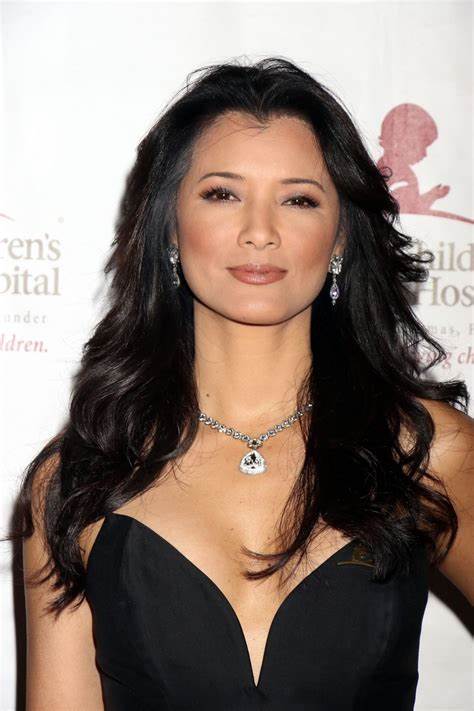 Happy Birthday to the lovely Kelly Hu. I thought she was gorgeous in the Scorpion King!! 