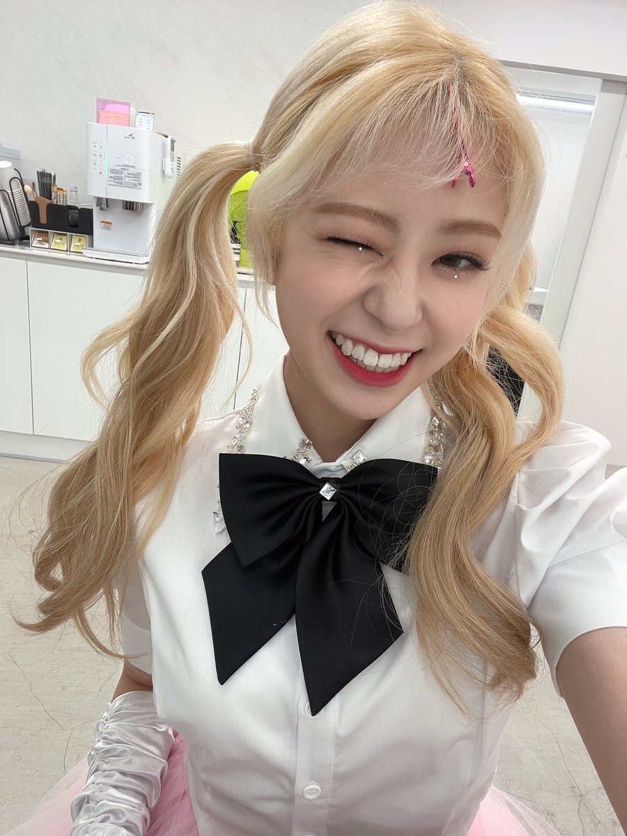 BByuofficial's tweet photo. 관심사 영상 봐주셨나요?
안 보신 분들은 유튜브에서 체크 체크✔︎︎︎︎´- 

"FAVORITE"！
YouTubeから見れますのでチェックしてみて下��い💖 

#사라 #sara #뷰티박스 #BEAUTYBOX https://t.co/rjCtQznXR1