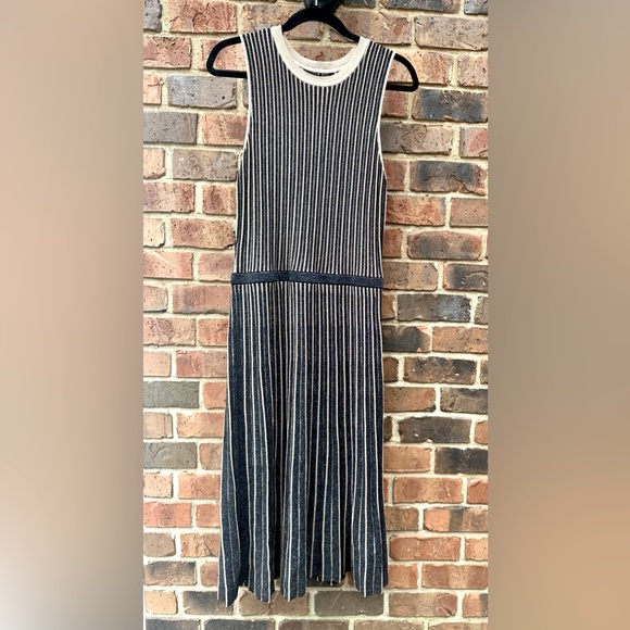 BlessedActivity's tweet photo. So good I had to share! Check out all the items I'm loving on @Poshmarkapp #poshmark #fashion #style #shopmycloset #jcpenney #polobyralphlauren #bananarepublic: https://t.co/d4ojkofxNV https://t.co/sGgaAPCK9Y