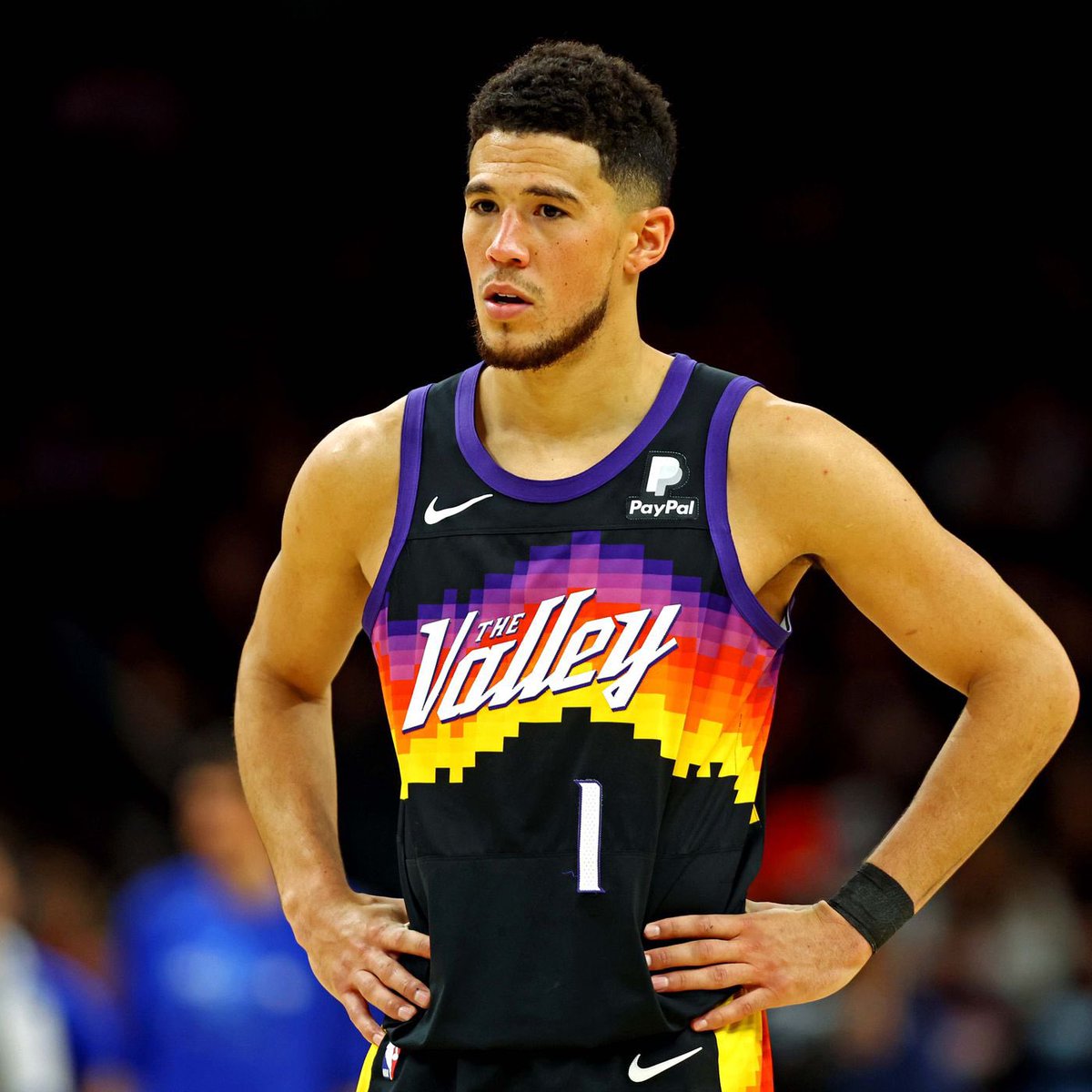 Devin Booker tonight while everyone was watching the Super Bowl: 

63 PTS 
8 REB
11 AST
3 STLS
83 TS%

SUPERSTAR.🔥🔥