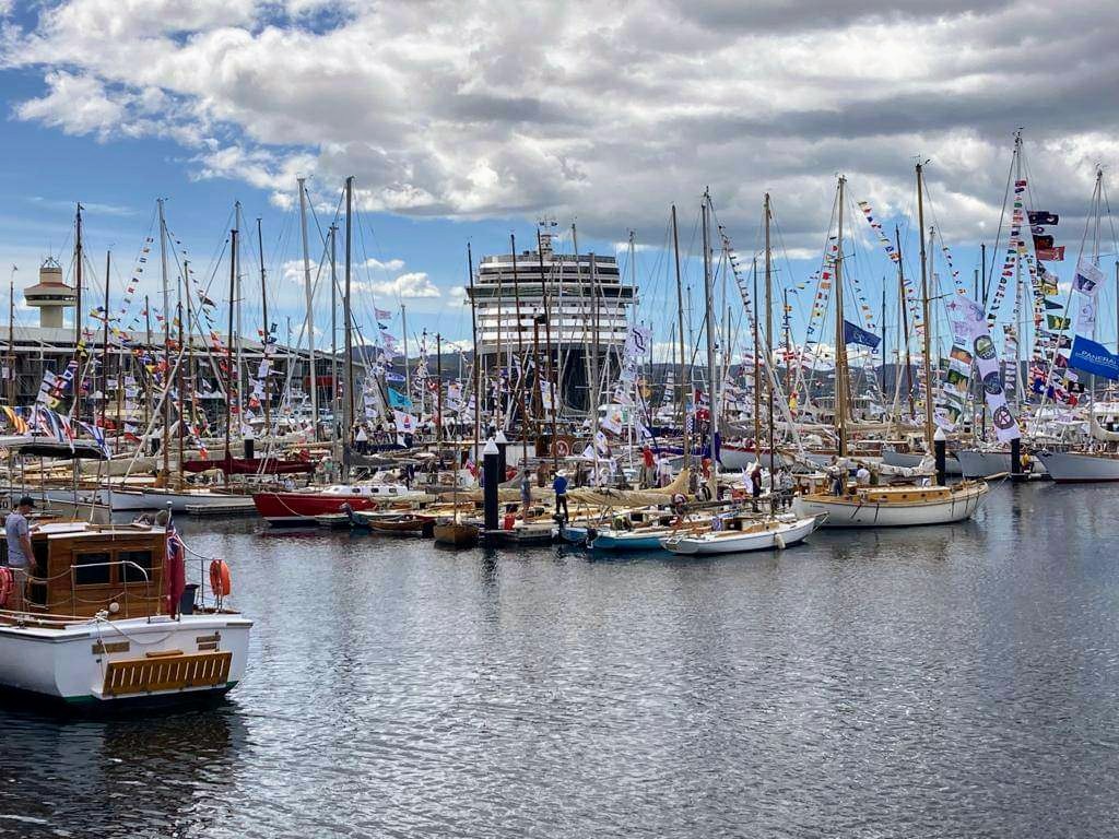 Just a few boats out and about. (Wooden Boat Festival) ⛵️ 

#Hobart #boats #wooden #woodenboats #festival #Tasmania #tasmanianscenery #photo #photoart #waterfront
