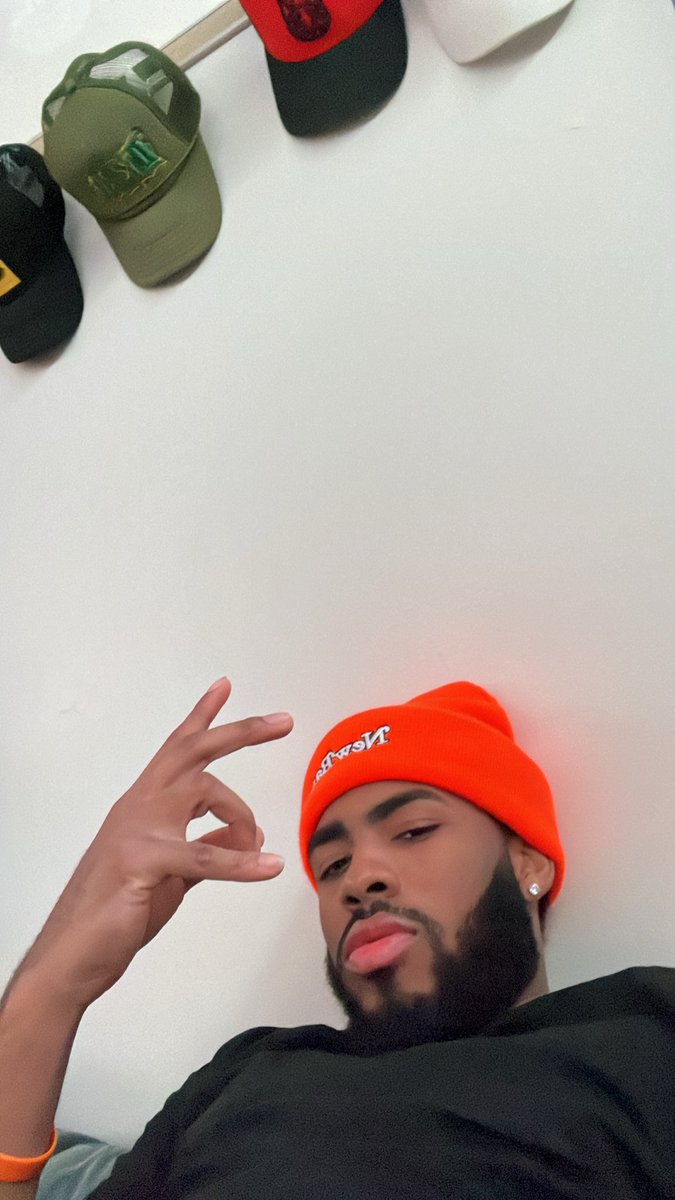 _thejamesgreene's tweet photo. S/o  @newbaraclothing for the beanie 🔥 https://t.co/brQFdn1Wgr