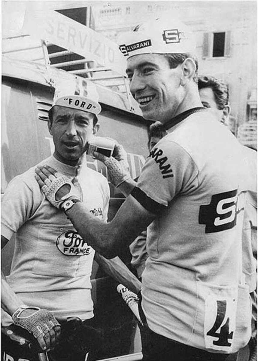 Robota robotą wyglądać trzeba😎zwłaszcza na starcie w ten piękny tydzień🤘Julio Jimenez i Felice Gimondi Giro d'Italia 1966 miłego dnia #giro2023