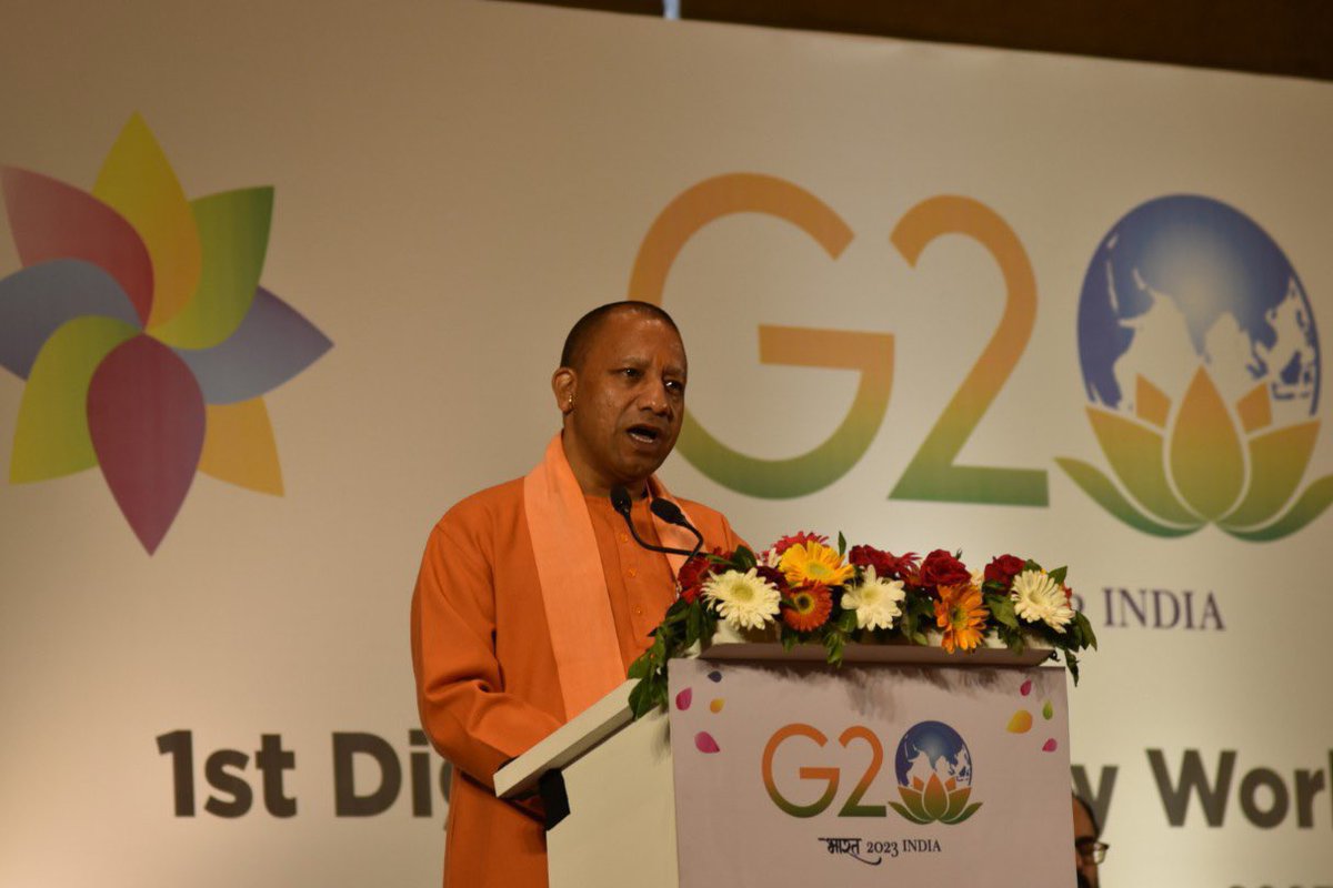 1st #G20DEWG commences with inaugural addresses by @myogiadityanath, @CMOfficeUP & Union Ministers @AshwiniVaishnaw, @DrMNPandeyMP & MoS @Rajeev_GoI highlighting the importance of digital technologies for transformation of lives of people and sustainable development. #G20India