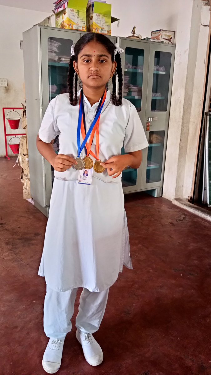dhanuramtal's tweet photo. Para Paralympics Roshni H if class 8th selected for statelevel in running and shotput Dbrars hattikuni yadgiri sc 814 https://t.co/Vl5ZrpiB0l