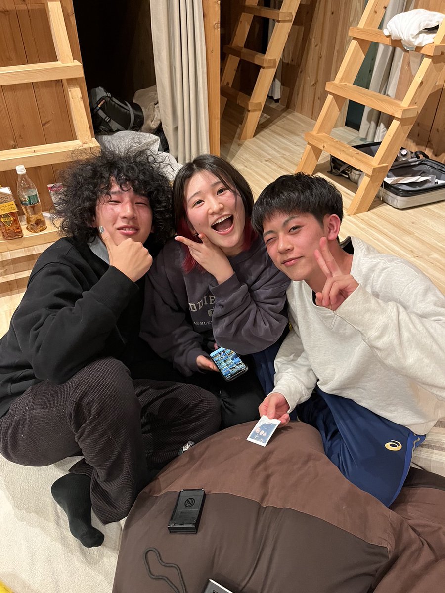 OKUTAMAPLUS's tweet photo. #卒業旅行 プレゼントキャンペーン🎁
今回は、以前利用して頂いたこともある
東洋大学スノーボードサークル のみなさん！

リピーターの方に来校してもらえると、
いつも以上にテンション🆙上がるます🆙

#僕たちだってはしゃぎたい https://t.co/Yn6H4ne7SX