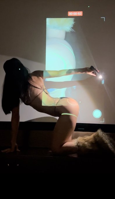 airdrop bae 🎀 https://t.co/pMLvQet9EP