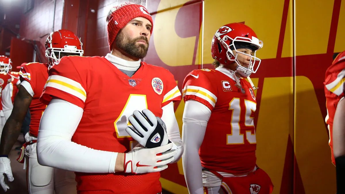 Chad Henne retires having played with the greatest quarterback of all time and Patrick Mahomes