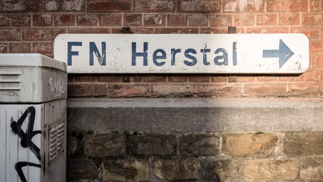 Une mauvaise couverture du taux de change au sein de la #FNHerstal a fait perdre 23 millions d'euros au fabricant d'armes.
➡️ bit.ly/3HZ3jCH
✍️ @nicolas_keszei
<a href="/FXLefevre/">François-X Lefèvre</a>