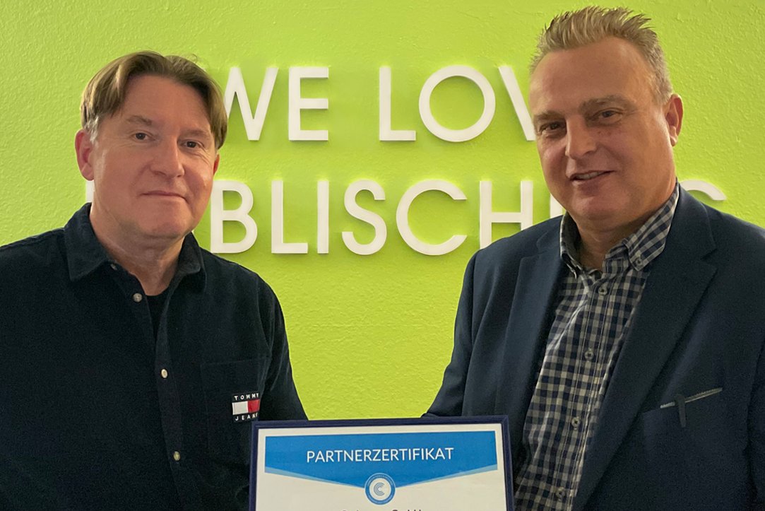 🤝 Gerd von Contentserv war bei uns zu Besuch. Wir freuen uns, auf die Zusammenarbeit.

Schau Dir doch gerne unseren neuen News-Beitrag zu unserer Partnerschaft mit Contentserv an. 

👉codeware.de/de/newsreader/…

#codewaregmbh #databasepublishing #partner #partnernetzwerk