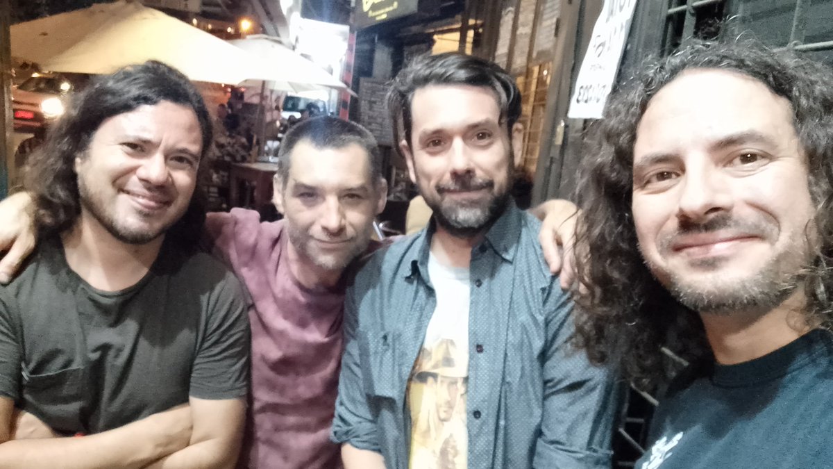 Scowy2's tweet photo. Gran finde de tocatas en Viña del Mar. Muy buena onda y recibimiento. Quedamos felices.

#gogot #rock #progrock #rockchileno https://t.co/fvZnjYjkTe