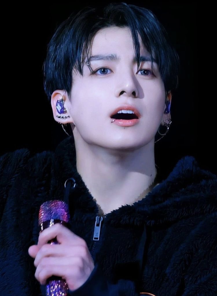 ⏹️ VOTE FOR LEFT AND RIGHT

🌠 1,000 REPLIES
🌠 1,000 RETWEETS

I vote #LeftandRight for #BestMusicVideo at the #iHeartAwards