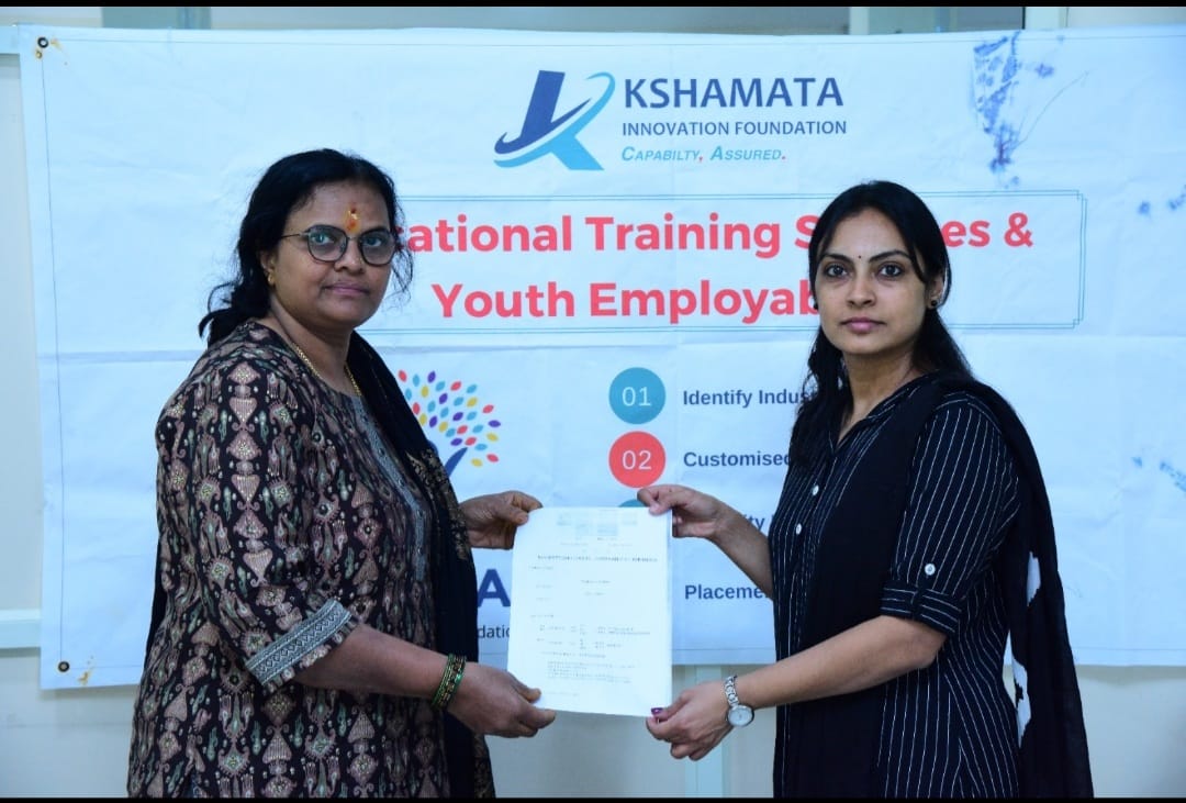 TheKshamata's tweet photo. We at KIF have successfully completed the 1st edition of the Light Motor Vehicle Training for women under the JIVICA banner which seeks to promote inclusive livelihood opportunities for all.

Through this programme we were able to fresh-skill a batch of 13 women. https://t.co/jASLrGQAJd