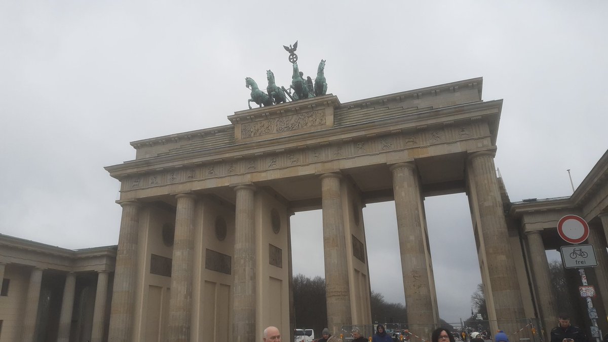 nessi6688's tweet photo. Ich glaub, wir sind da. #BPAFahrt https://t.co/0u8eX2tiX8