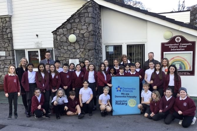 RCSaundersfoot's tweet photo. @SaundersfootS  CP school has become the 1st Pembrokeshire school to be ‘Dementia Friendly’
Head Nick Allen said, “We are passionate about educating our children, preparing them for their world and the challenges we all face”
@RotaryWestWales @Rotary1150 @Pembrokeshire https://t.co/Nj9lryBbmu