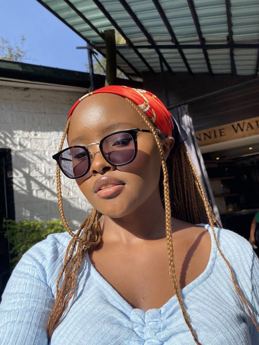 RayInOdyssey's tweet photo. The sun did her thing for me 🦋🦋💙 https://t.co/EANUUjKD3L