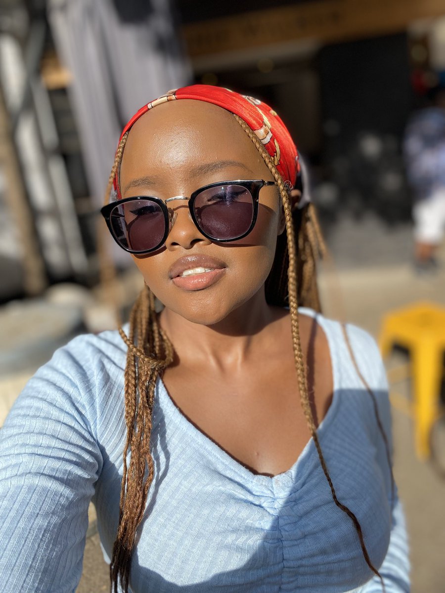 RayInOdyssey's tweet photo. The sun did her thing for me 🦋🦋💙 https://t.co/EANUUjKD3L