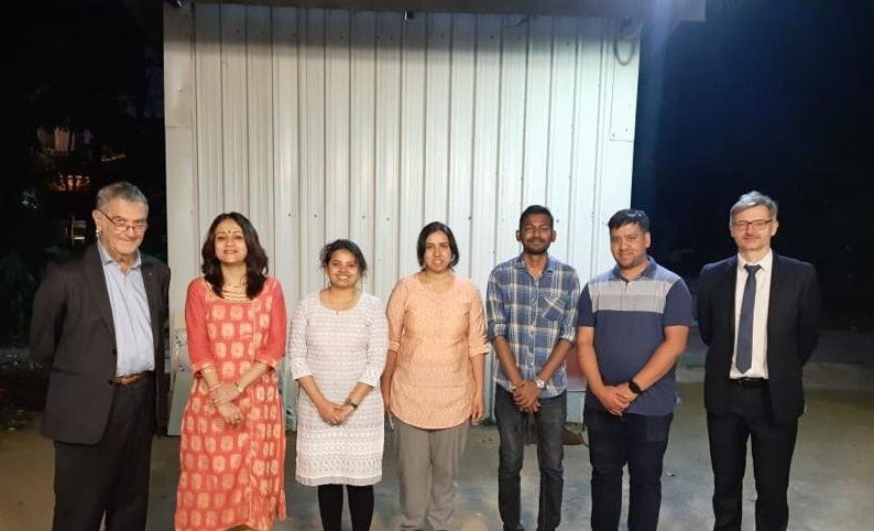 RRI_Bangalore's tweet photo. Delighted to host #Nobel Laureate Prof. Serge Haroche @RRI_Bangalore. He visited our labs and had engaging interactions with RRI faculty and PhD students!!

@IndiaDST @PrinSciAdvGoI @DrJitendraSingh @guptaakhilesh63 @srivaric @TarunSouradeep https://t.co/4fEDrdkFtt