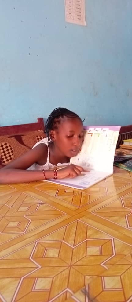 RoukyDoum's tweet photo. Les ateliers de lectures avec les enfants de Kenieba.
@Educ4F
#BookLovers
#Lecture
#Educ4future https://t.co/O1IsTeMN8Y