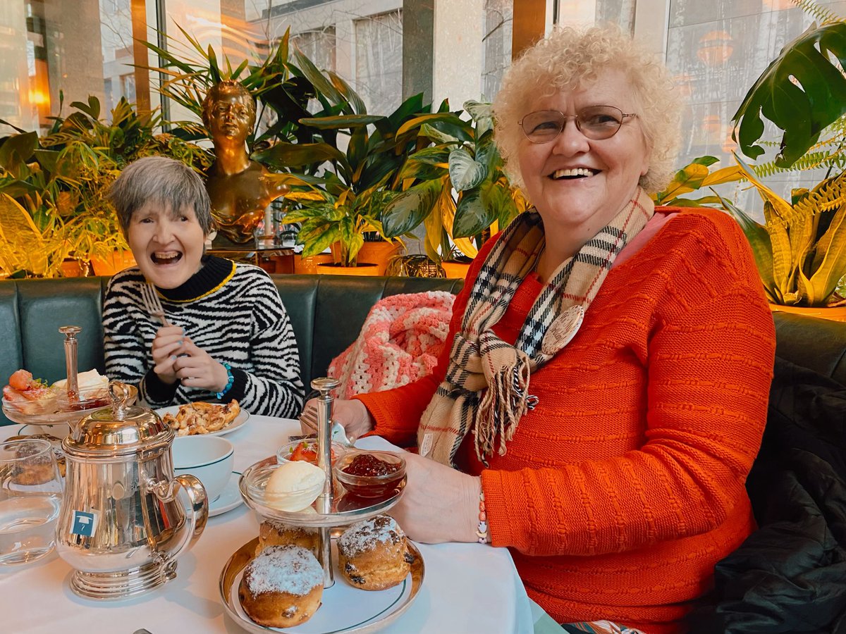 PIPLDN's tweet photo. Happy half term! Last week we had a very exciting week! Four of our students have started work placements with British Land. We also celebrated a couple of birthdays of our older students at our SW1 location with a nice cream tea at the Ivy 💐✨

#LifeAtPiP https://t.co/6Xk1mDahTg