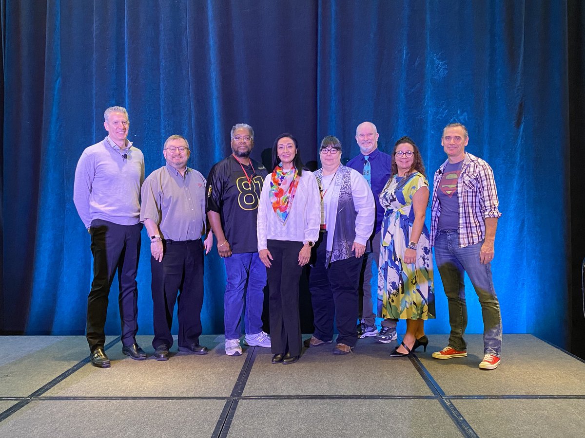 Inspiring ideas from 7 leaders from US, Mexico, Australia. Sharing their passion for education &amp; learning for all. #T3IC #T3Learns ⁦<a href="/stacythib/">STaCY</a>⁩ ⁦<a href="/starwarsmthprof/">Daniel Wilkie</a>⁩ ⁦<a href="/jstaley06/">J Staley</a>⁩ ⁦@DrIlaria⁩ ⁦<a href="/JessicaKachur/">Jessica Kachur</a>⁩ ⁦<a href="/jodstar2000/">Jody Crothers</a>⁩ thank you!