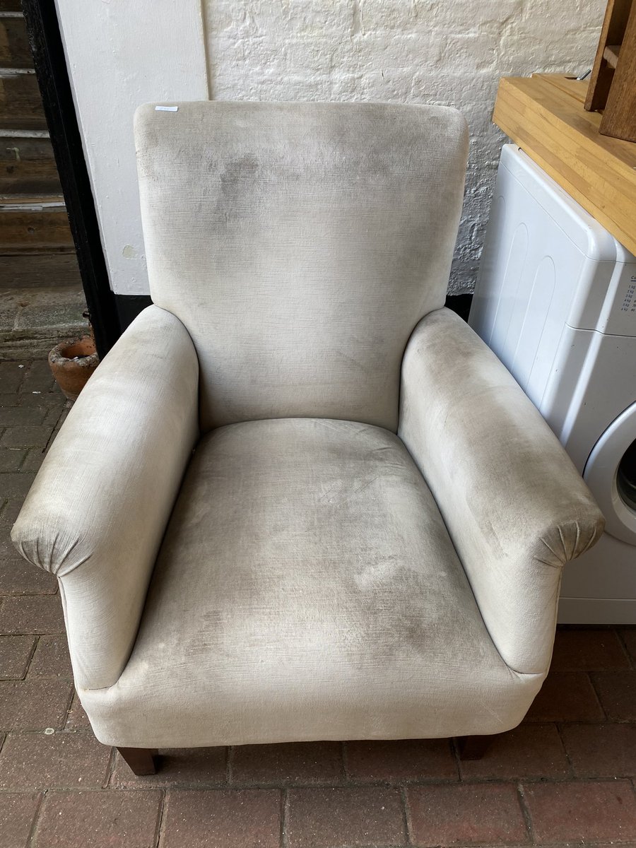 GlobeGalleries's tweet photo. Armchair

£95.00

#Armchair #Comfy #SitDown #GlobeGalleries #Andover #ShopLocal #SmallBusiness #FamilyBusiness #Preloved #AntiquesAreGreen #Recycle #Repurpose #Reuse https://t.co/vYSmYqKPRC