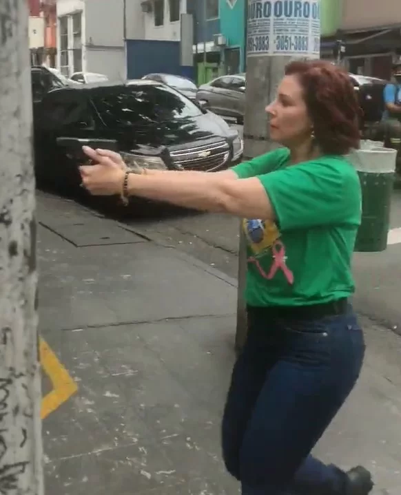 Hebersss's tweet photo. @Zambelli2210 essa é a nossa deputada colocando ordem https://t.co/p21URJZfwl