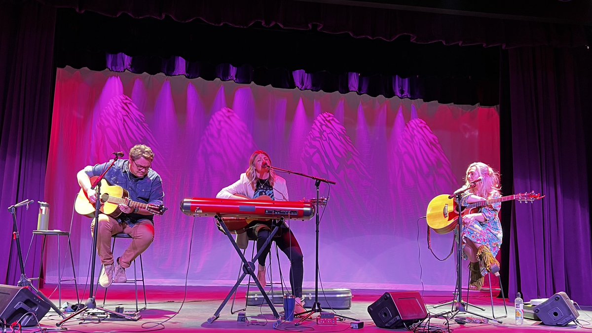 Great to share the stage with my friends, Lacey Williams and Lyndy Butler, for a couple hours of music in a sold out Bumbleberry Playhouse in Springdale. A terrific evening with a warm and wonderful audience of friends old and new. Thanks, Drew, for snapping the photo!