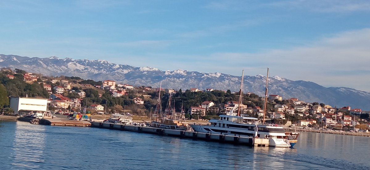 DHMZ_HR's tweet photo. "#Bonaca nakon bure"

Idealno vrijeme za izlet s Raba na #Krk, kaže naš #kapetan ⛵ Ivan Kucich. 

S obzirom na to da su fotografije snimljene u subotu, nadamo se da ste taj dan iskoristili za odmor i uživanje. https://t.co/cNXtmv3lye