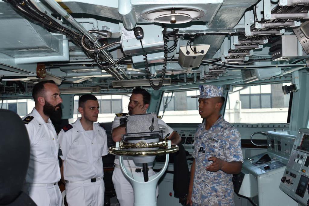 MPA_Barat's tweet photo. Welcome On Board!
@KD_LekiuFFGH30 received a visit from @ItalianNavy ship, Carlo Bergamini during Harbour Phase #AMAN2023 Cross-Ship Visit session. Carlo Bergamini is a multi-purpose frigate aka The FREMM.
#NavyPartnerships
#BuildingFriendship
#TogetherForPeace https://t.co/OuVXbgKO6e
