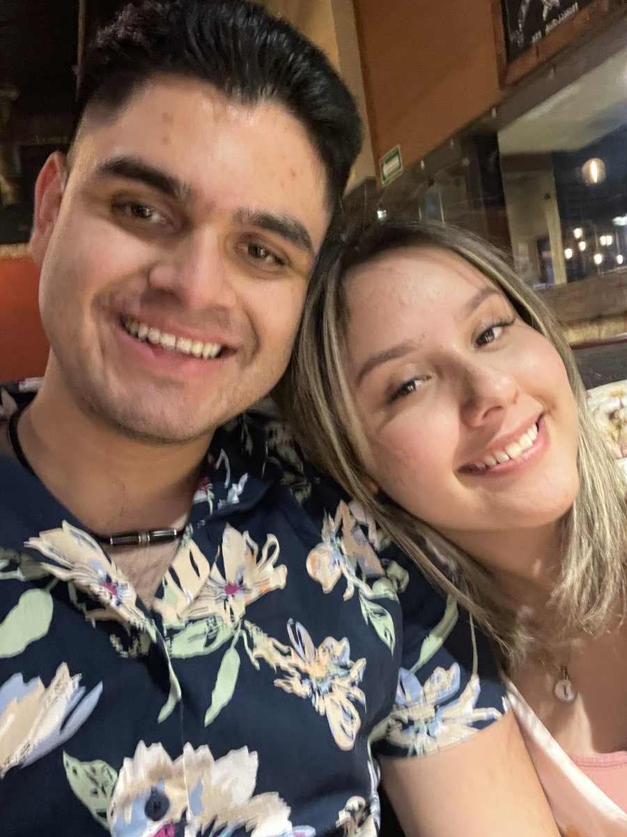 JessJav59007768's tweet photo. Te conocí sin la mínima idea de que te convertirías en mi persona favorita, hoy ya un añote a tu lado de novios, apenas el comienzo, gracias por tanto, te amo tanto. ♥️ #P #mami  #1rst https://t.co/T1v8DgRYlU