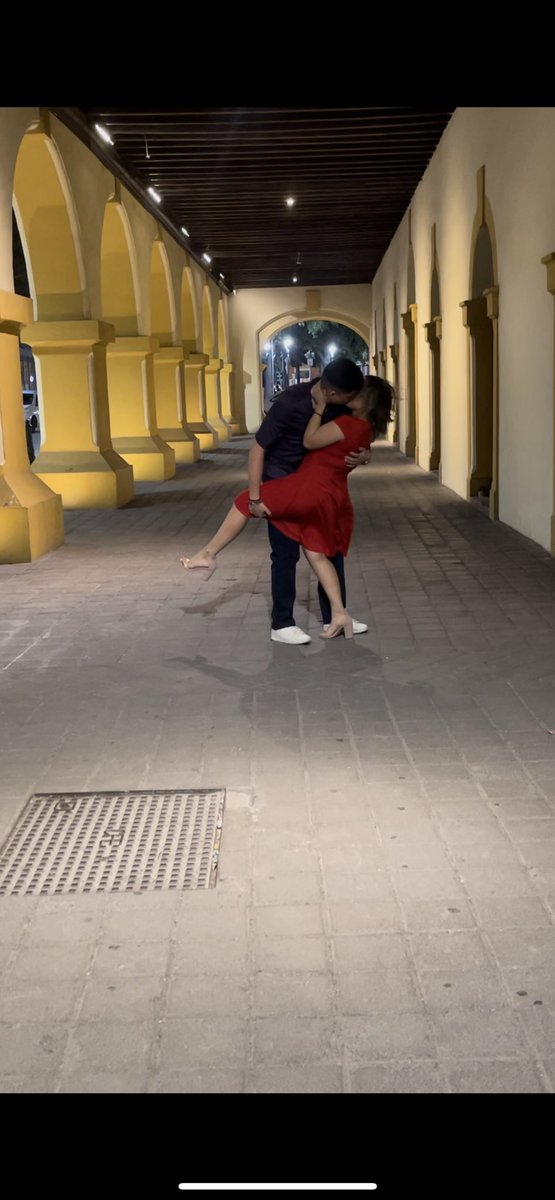 JessJav59007768's tweet photo. Te conocí sin la mínima idea de que te convertirías en mi persona favorita, hoy ya un añote a tu lado de novios, apenas el comienzo, gracias por tanto, te amo tanto. ♥️ #P #mami  #1rst https://t.co/T1v8DgRYlU