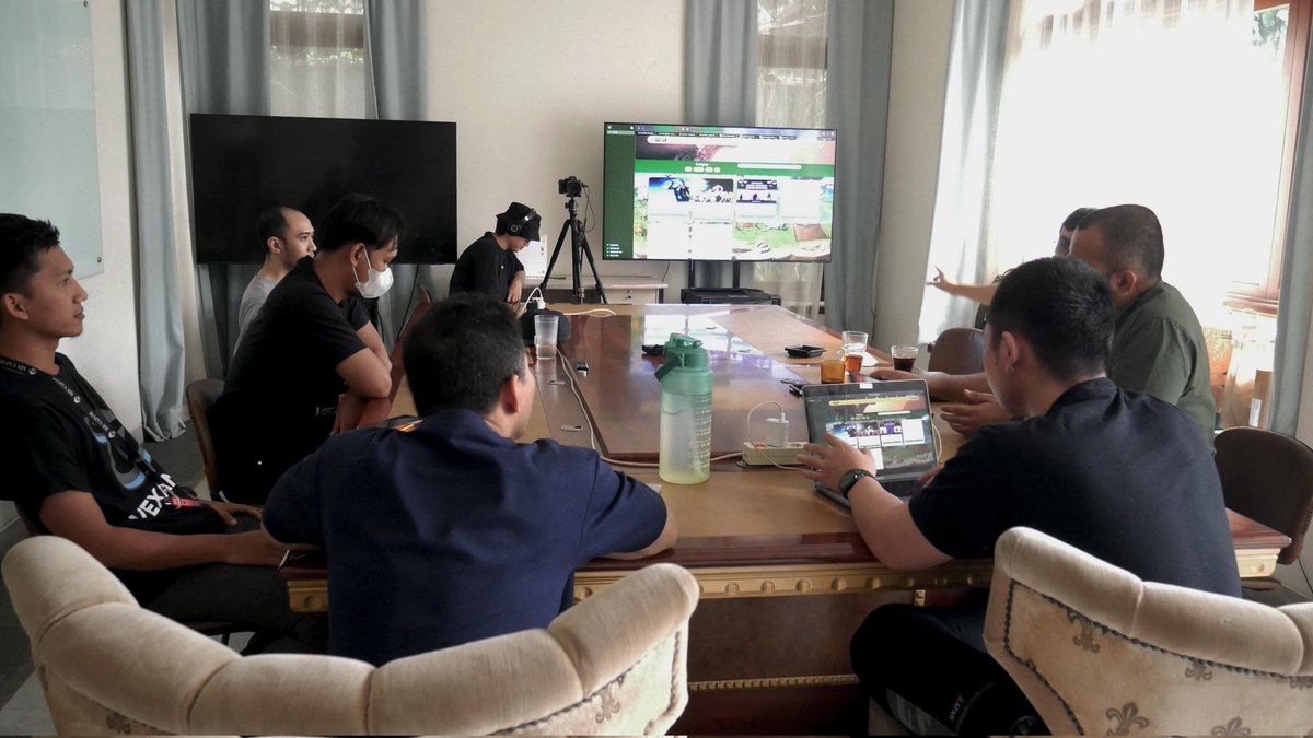 rivernity's tweet photo. Hello, hello! โจ
Hari ini River Engine bersama tim Vexanium dan ASIX+ melakukan demo finalisasi Pasar NFT. Kira-kira akan seperti apa, ya, jadinya... ๐๐คญ
#rivernity #asixplus #vexanium https://t.co/mGuu1omR1V
