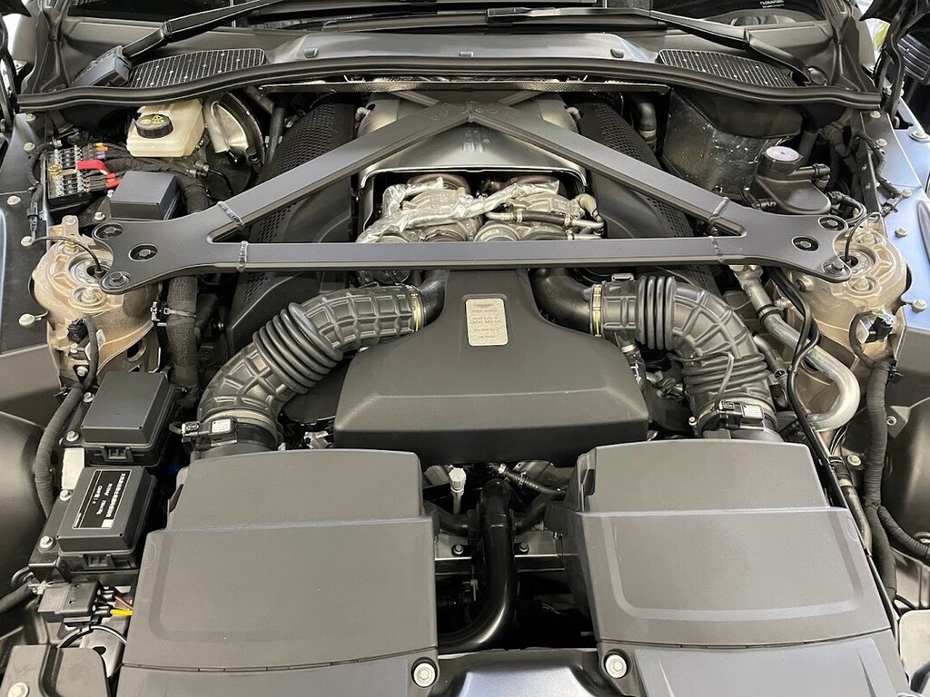 Digi_Tec's tweet photo. Aston Martin Vantage F1 Editionです。70ps、125Nmアップさせます。パワートルクアップだけではない最適化をしました。#astonmartin #F1edition #Vantage #Tuning #DigiTec #アストンマーティン #ヴァンテージ #チューニング #デジテック https://t.co/SVp3D4zpvV