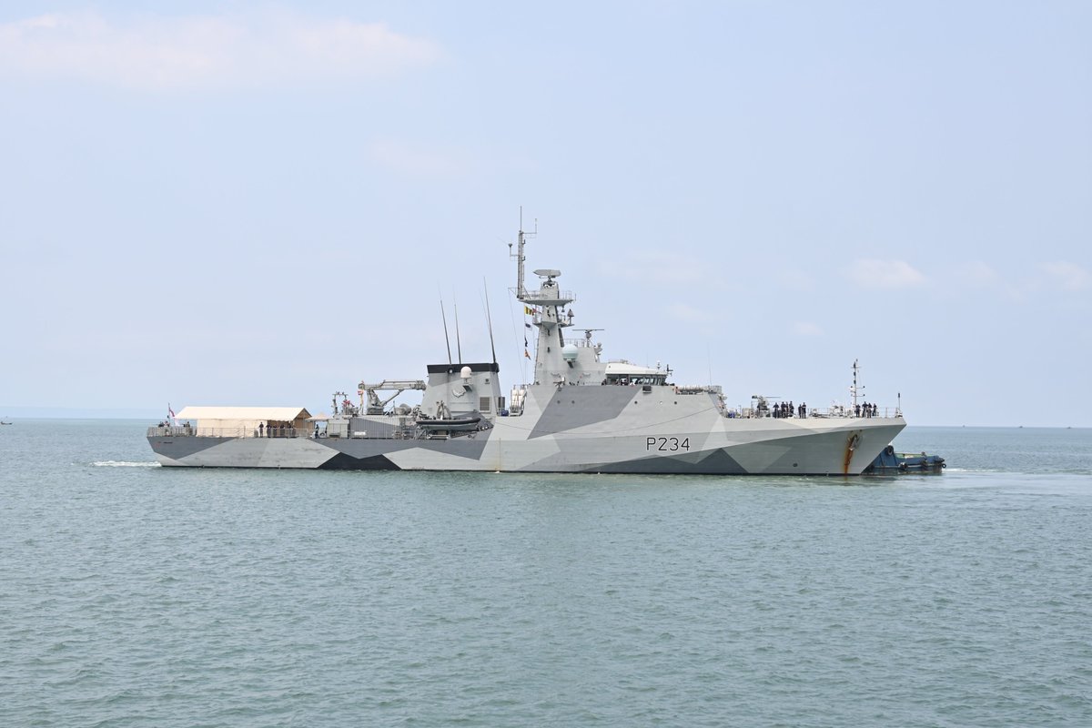 ukincambodia's tweet photo. UK Royal Navy Ship @HMS_Spey has arrived in Sihanoukville to begin a five-day visit. The ship was welcomed by the Cambodian Royal Navy. 

It is the first UK Royal Navy Ship visit to Cambodia since 1958 and kicks of #UKKH70. 

#HMSSpeyinCambodia https://t.co/pbtER99dec