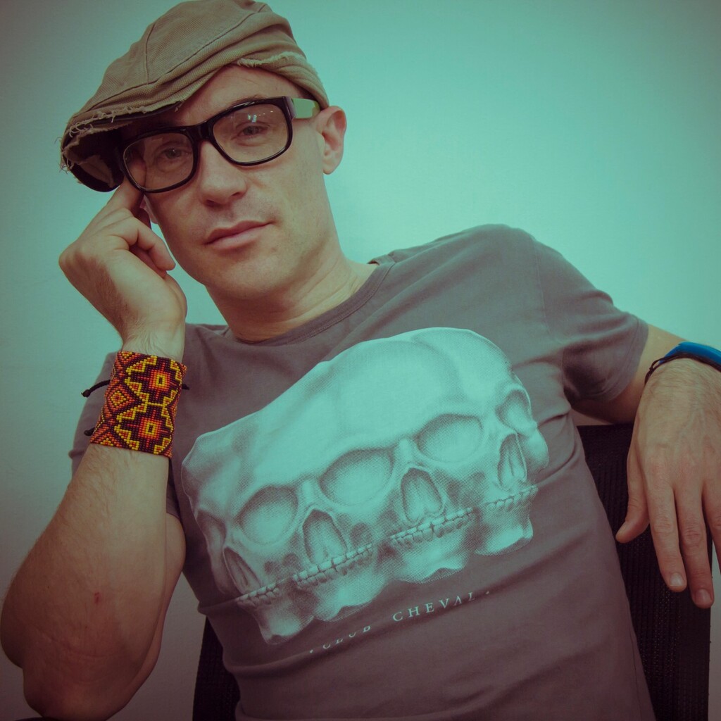 This Wednesday the 15th Cy Gorman performs 2 sets including solo piano and vocal compositions, experimental and sample/electronic works and improvisations, as well as some special guest appearances. Cy's 'Odes to Valentine', will be a lush journey through cinematic soulful s…