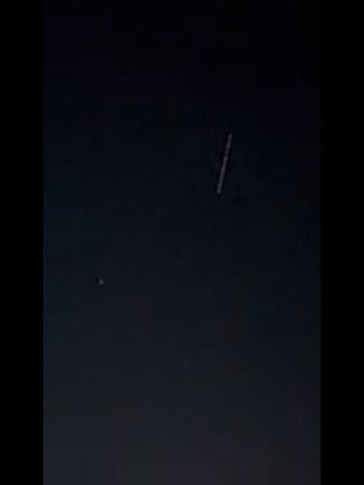 intel_beak's tweet photo. @thenewarea51 Filmed this at 7:39pm over #Michigan. Unable to identify any aircraft in area at time. Ironic or related to the unidentified flying object that was downed over #LakeHuron ? Anyone have any idea what these lights could be from? Filmed in Oakland County https://t.co/OMDSftxgy0