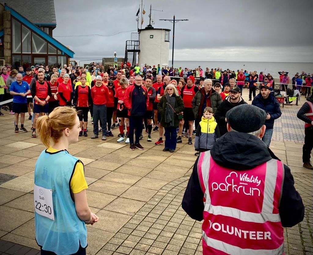 Slow on the summary of this weekend’s event sorry so a big well done to all 4️⃣1️⃣5️⃣ finishers,all our milestone achievers and our fabulous volunteer team.

Thanks to everyone who came to remember Ian Stratton from <a href="/BracklaHarriers/">Brackla</a> who sadly passed away recently 
#loveparkrun