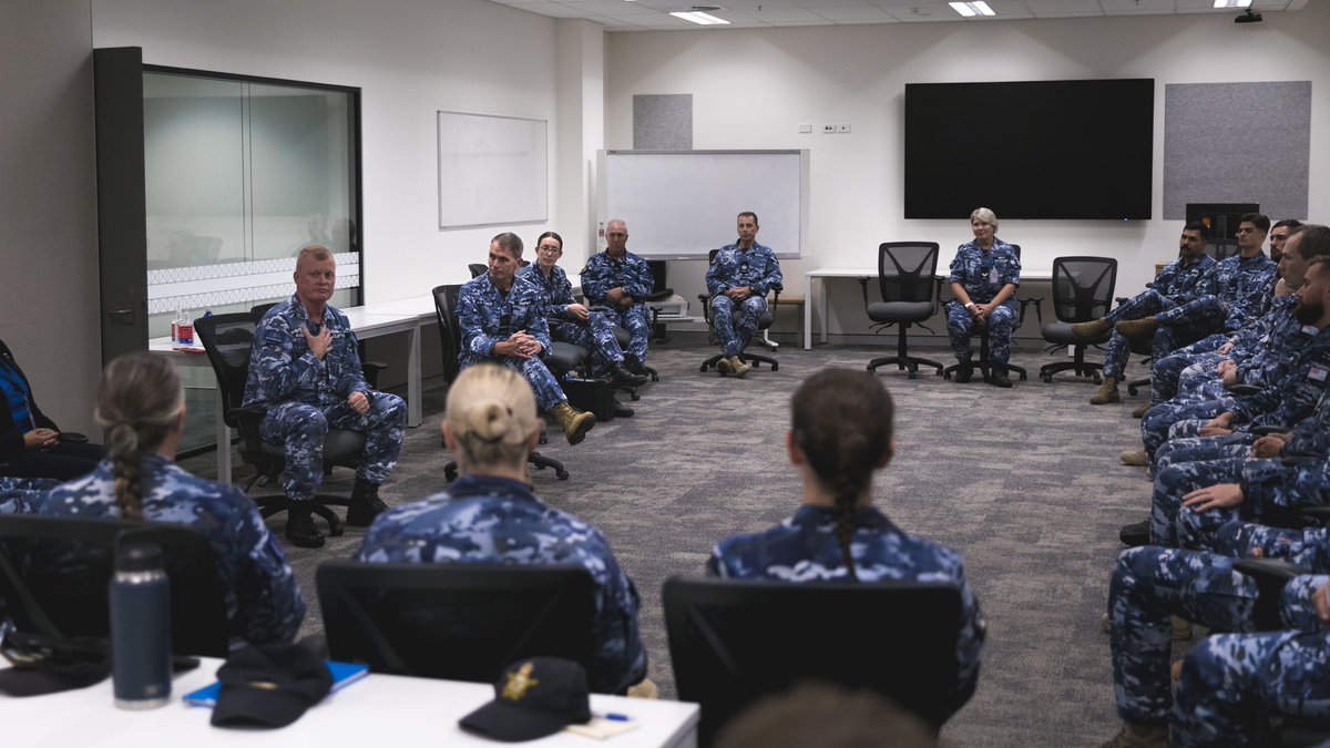 CAF_Australia's tweet image. I had the pleasure of visiting RAAF Base Williamtown with @WOFFAF and Aunty Deb today. It was great to be back at the base catching up with our aviators. #AusAirForce @AusAirForce