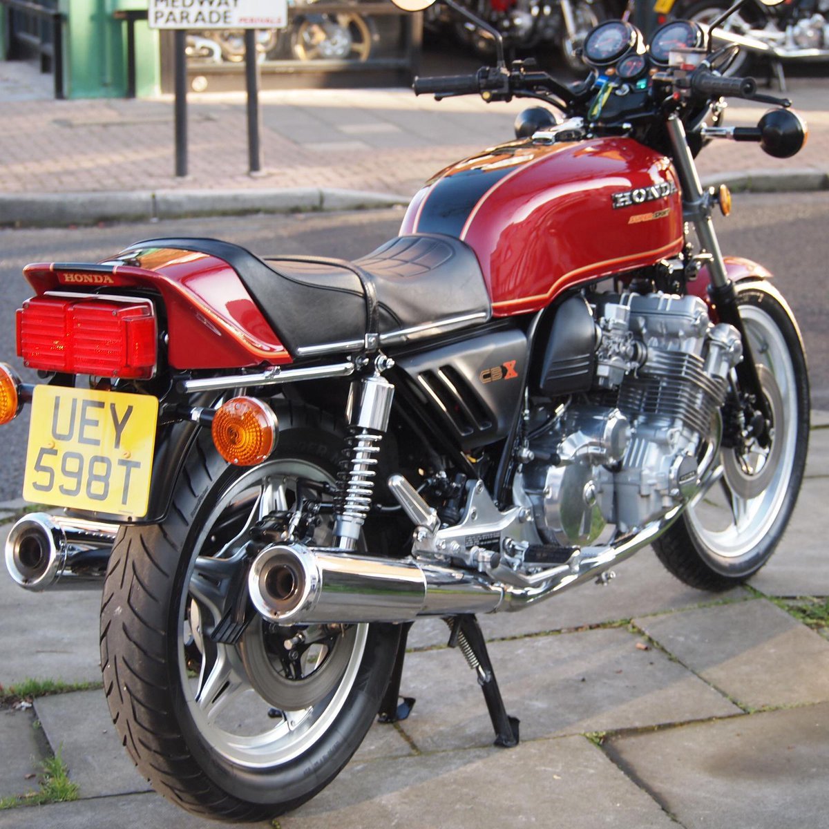 classicbikeshow's tweet photo. 1979 Honda CBX1000, very rare. Electric start,5 speed manual. Yours on eBay for just under £22,000. Lovely.
#classicbikeshows #motorcycle #motorbike #motorcyclelife  #classicmotorcycles #classicbikes #motorcycleevent https://t.co/eNyRyJ45YN